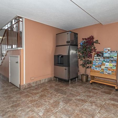 Americas Best Value Inn Ashtabula/Austinburg Exteriör bild