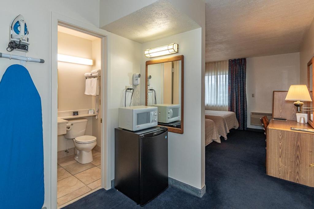 Americas Best Value Inn Ashtabula/Austinburg Exteriör bild