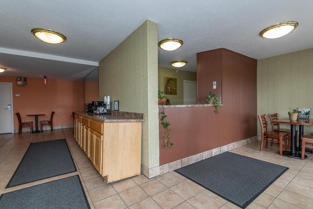 Americas Best Value Inn Ashtabula/Austinburg Exteriör bild