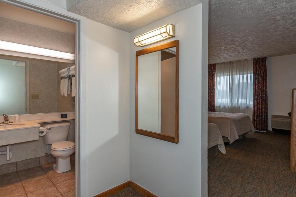 Americas Best Value Inn Ashtabula/Austinburg Exteriör bild